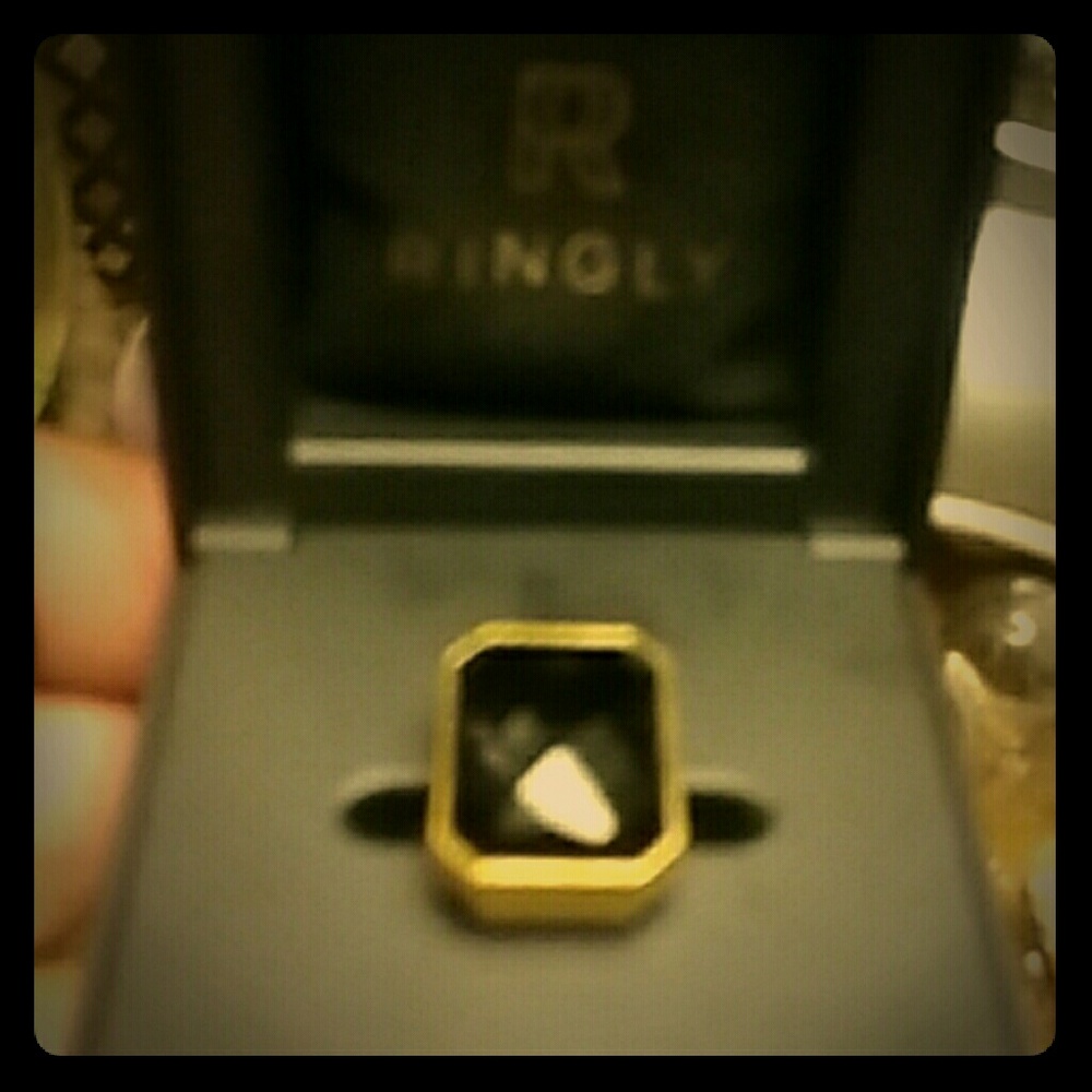 Ringly onyx smart ring with fitness tracking